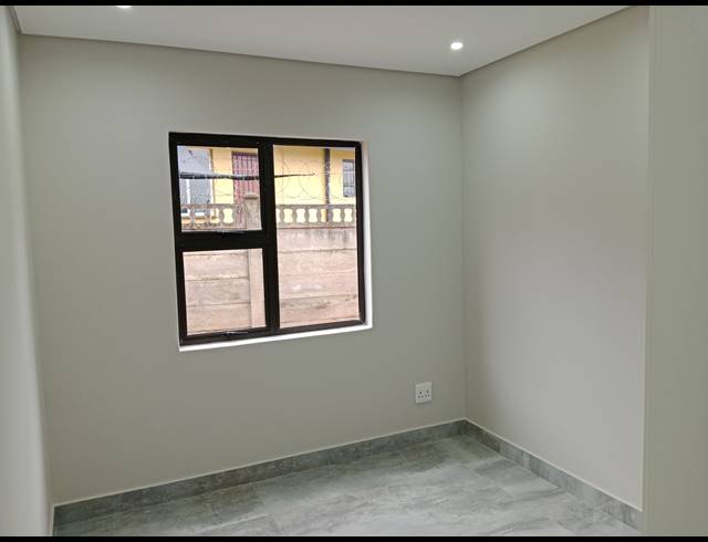 3 BEDROOM FREEHOLD FOR SALE IN NORTHDALE